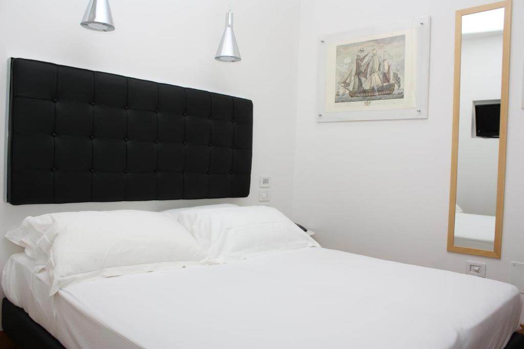 Hotel Del Conte Fondi Phòng bức ảnh
