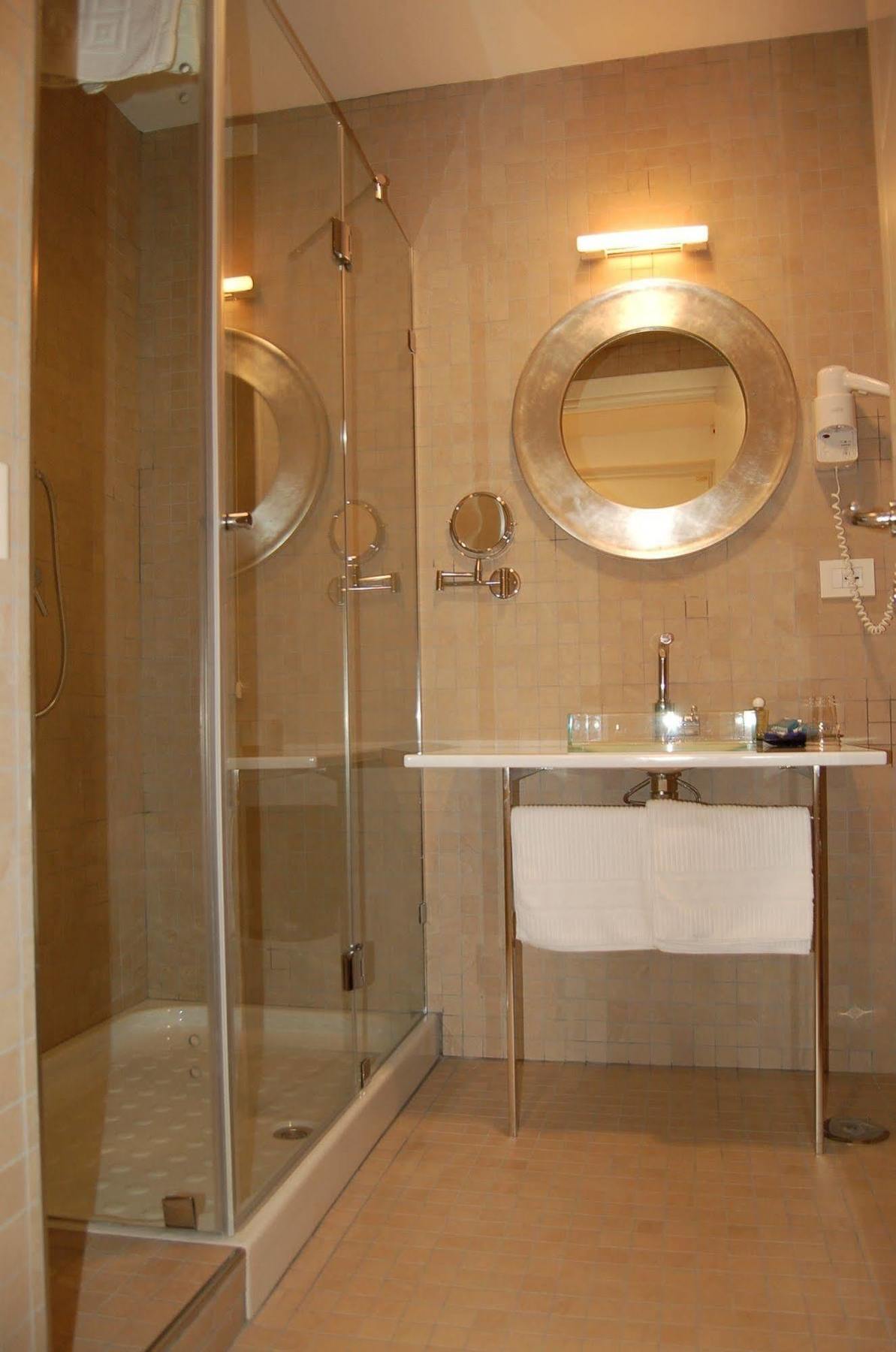 Hotel Del Conte Fondi Ngoại thất bức ảnh