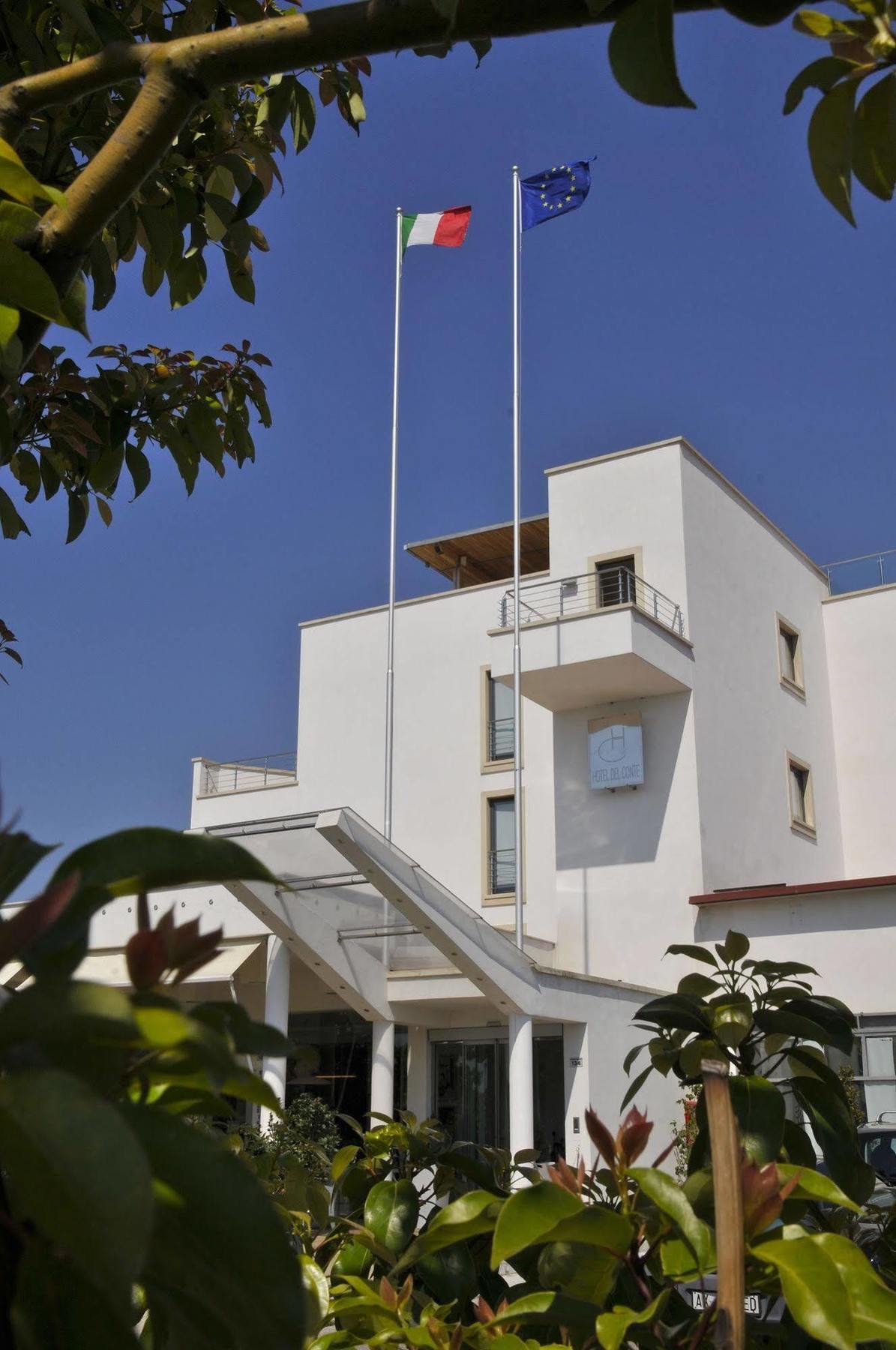 Hotel Del Conte Fondi Ngoại thất bức ảnh