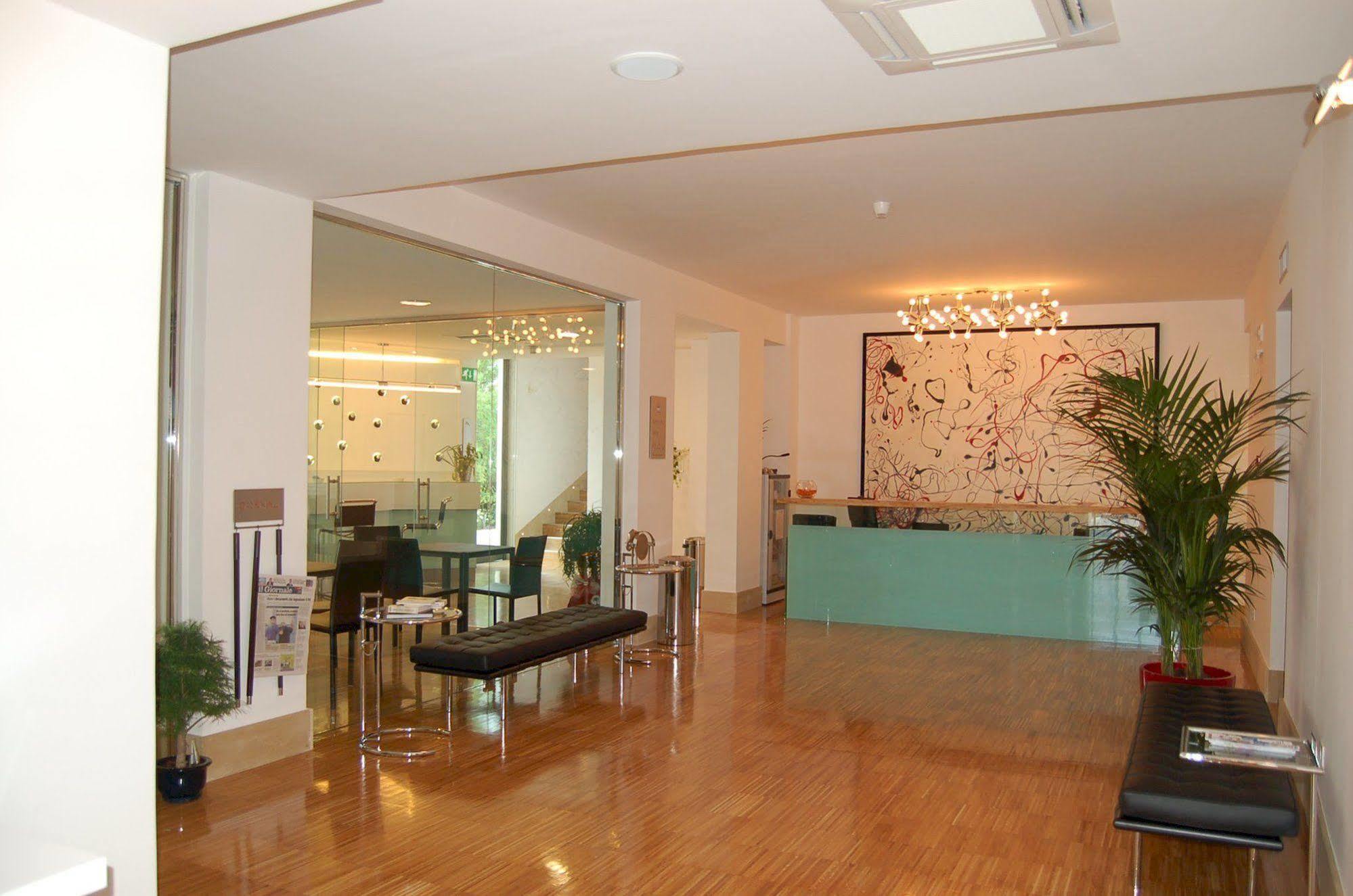 Hotel Del Conte Fondi Ngoại thất bức ảnh