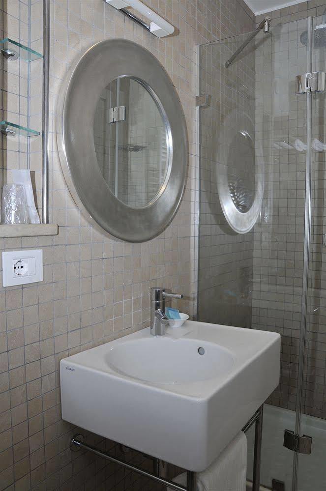 Hotel Del Conte Fondi Ngoại thất bức ảnh
